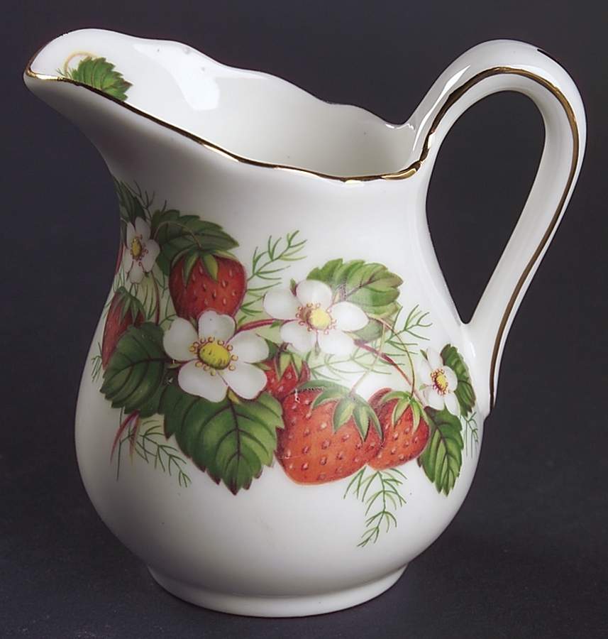 Strawberry Ripe (Small Scallops On Edge) Mini Creamer by Hammersley-1