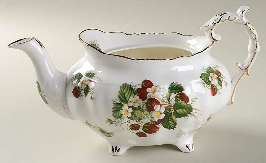 Strawberry Ripe (Small Scallops On Edge) Teapot No Lid by Hammersley-1