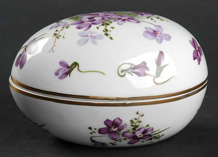 Victorian Violets Large Egg Box & Lid by Hammersley-1