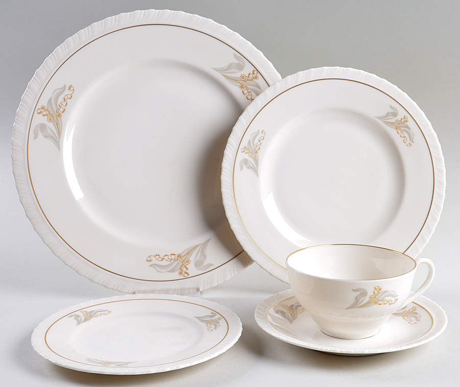 Enchantment 5 Piece Place Setting by Hanover-1