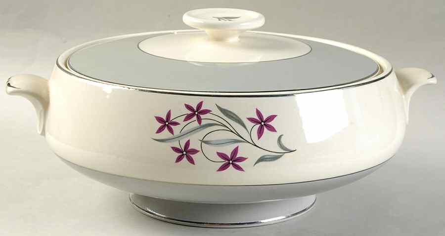 Sonata Round Covered Vegetable by Hanover-1