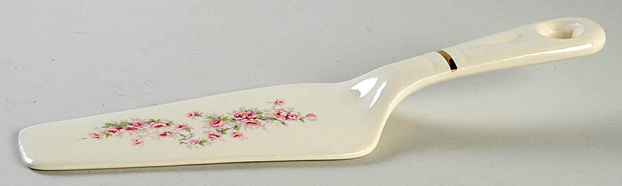 Bridal Rose (Royal Gadroon, No Trim) Solid Ceramic Pie/Cake Server by Harker-1