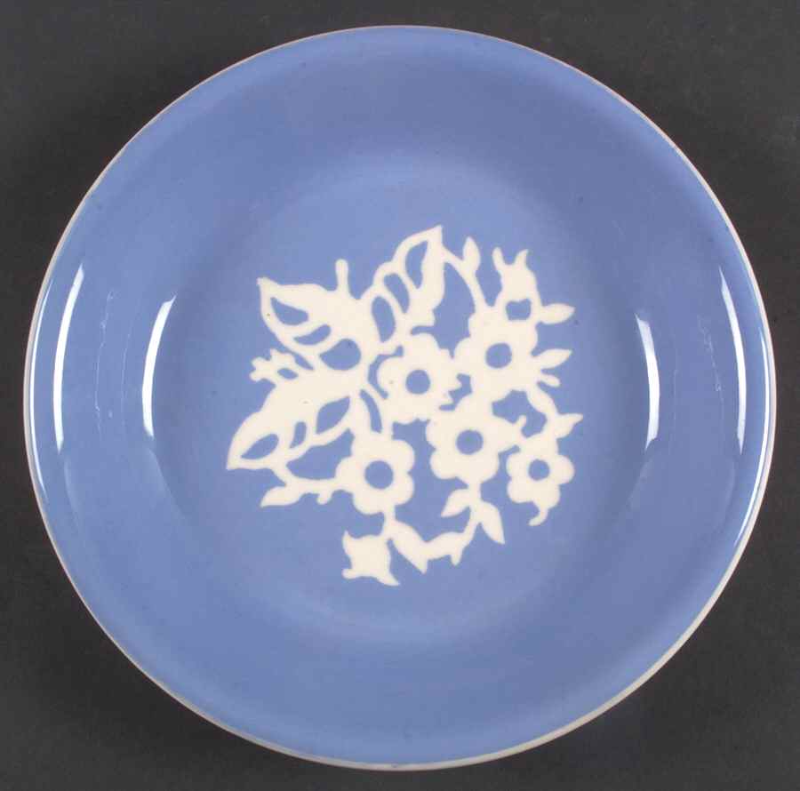 Dainty Flower Blue (Virginia) 9" Pie Baking Plate by Harker-1