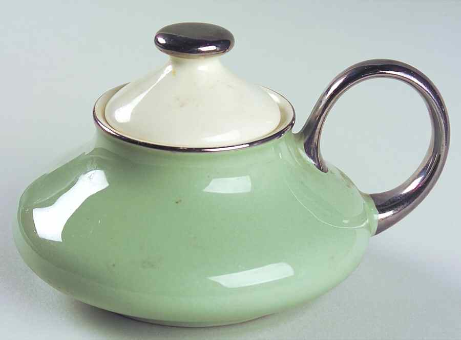 HAR42 Sugar Bowl & Lid by Harker-1