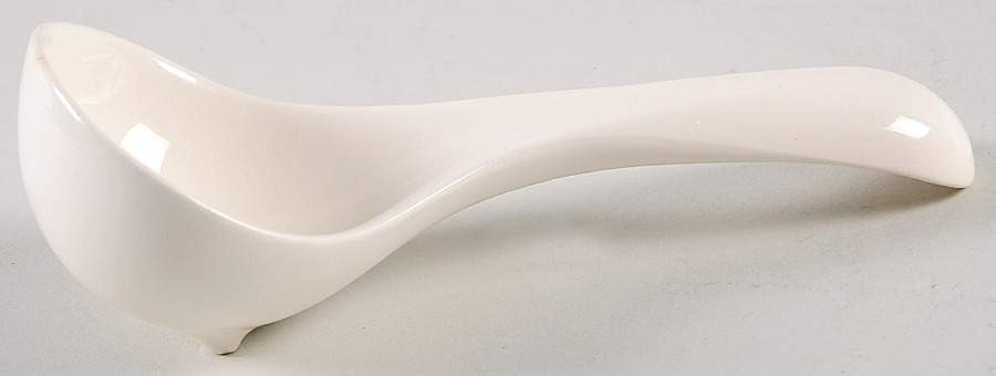 Ivy Wreath Gravy Ladle Solid Piece by Harker-1
