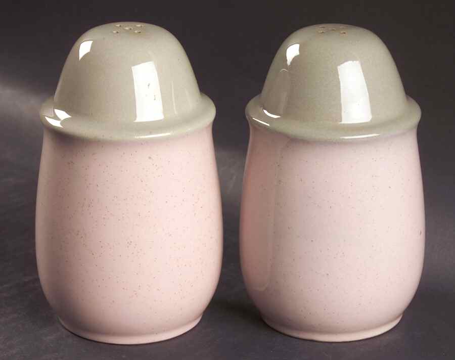 Shell Pink Oversized Salt & Pepper Set by Harker-1
