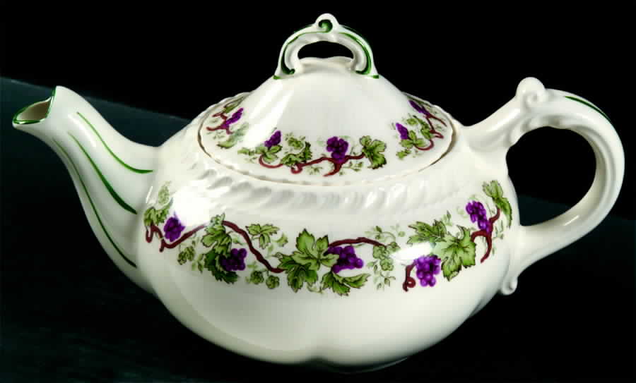 Vintage Teapot & Lid by Harker-1