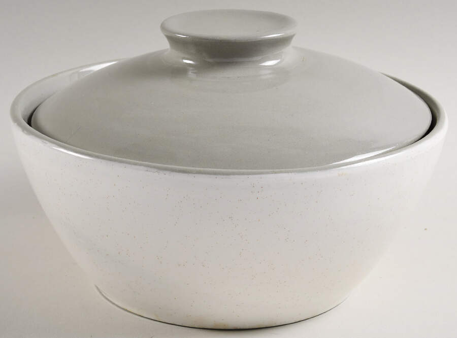 White Cap 2 Qt Round Covered Casserole by Harker-1