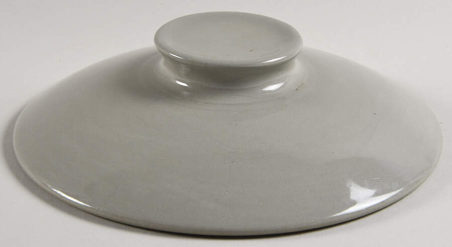 White Cap Lid for 2 Qt Round Covered Casserole by Harker-1