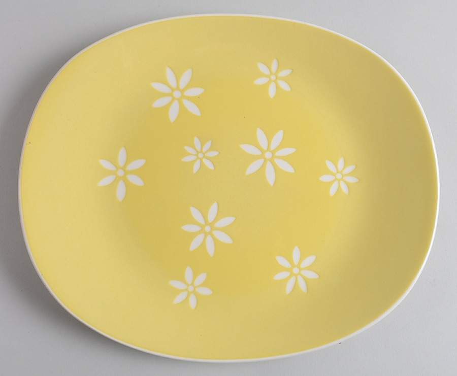 White Daisy 11" Oval Serving Platter by Harker-1
