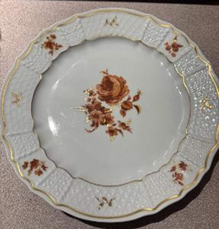 Alegre Dinner Plate by Heinrich - H&C-1