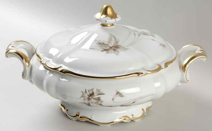 Arabesque Round Covered Vegetable by Heinrich - H&C-1