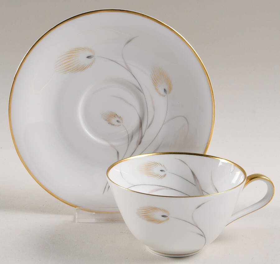 Beverly Flat Cup & Saucer Set by Heinrich - H&C-1
