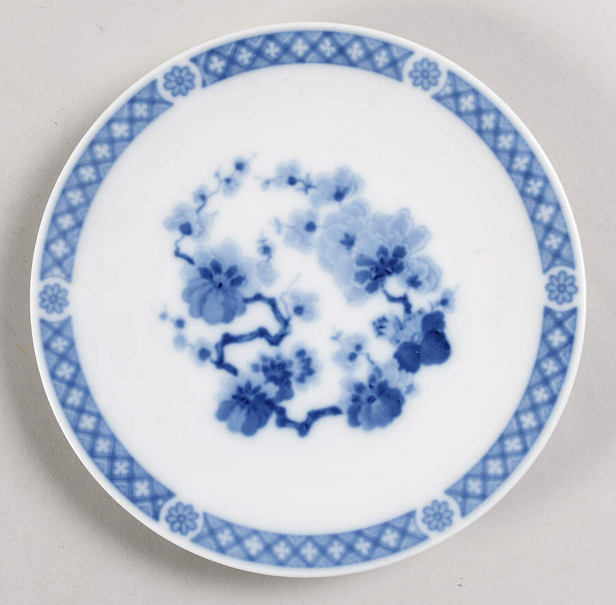 Blue Chinese Garden Bread & Butter Plate by Heinrich - H&C-1