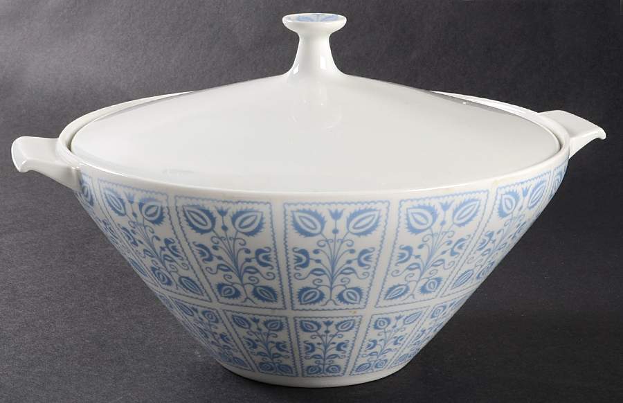 Blue Dutch Round Covered Vegetable by Heinrich - H&C-1