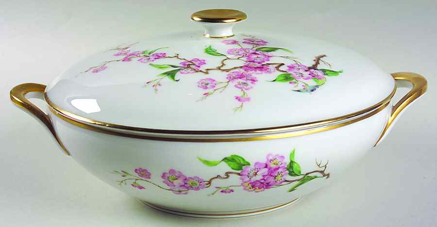 Blossomtime White Round Covered Vegetable by Heinrich - H&C-1