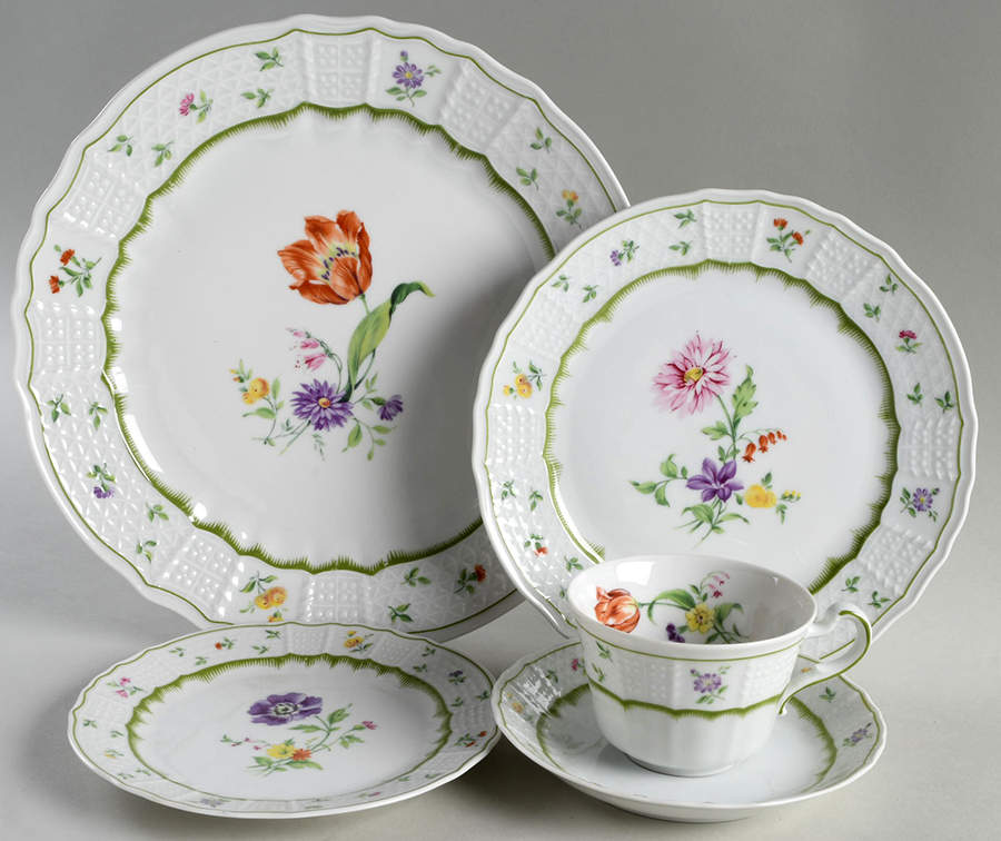 Chambord 5 Piece Place Setting by Heinrich - H&C-1