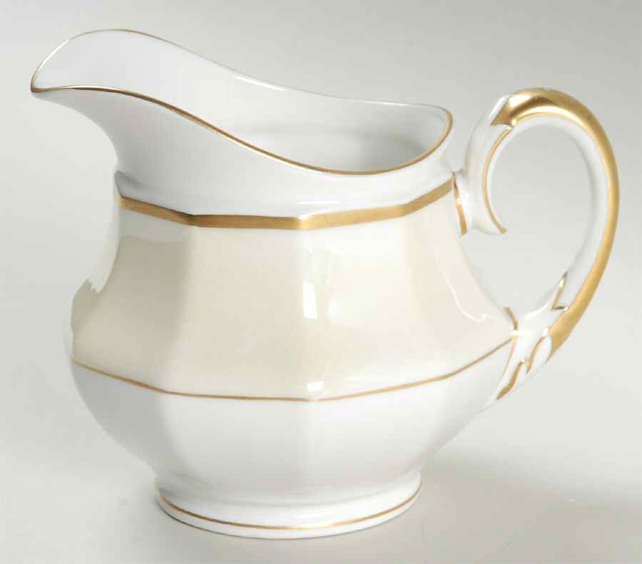 Colonial Creamer by Heinrich - H&C-1