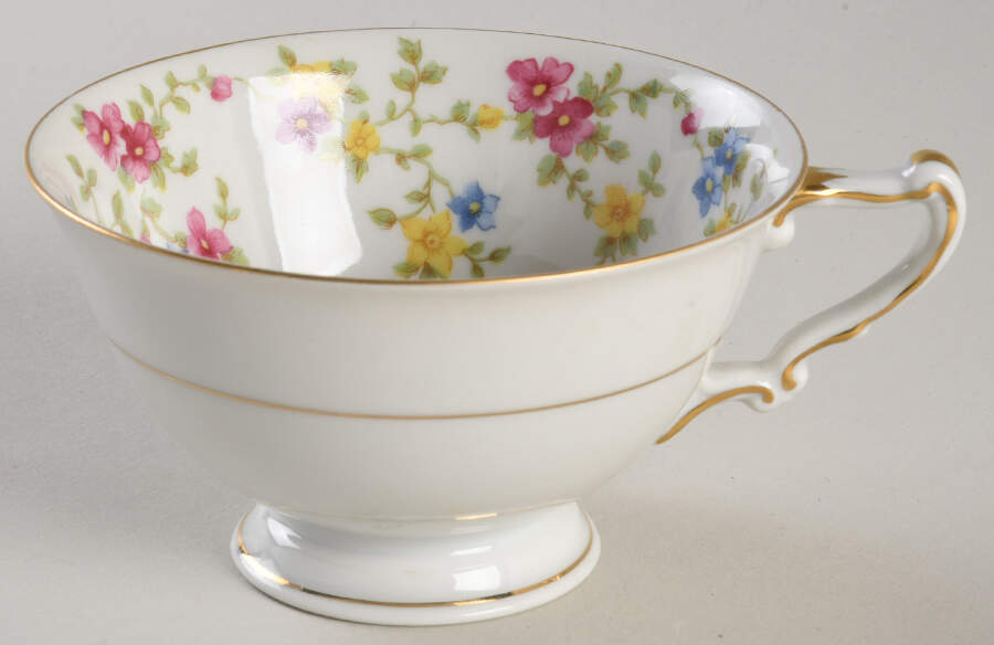 Coquette White Footed Cup by Heinrich - H&C-1