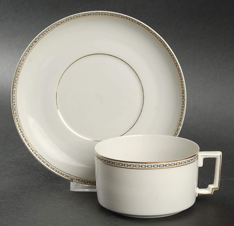 Dallas Oversized Cup & Saucer Set by Heinrich - H&C-1