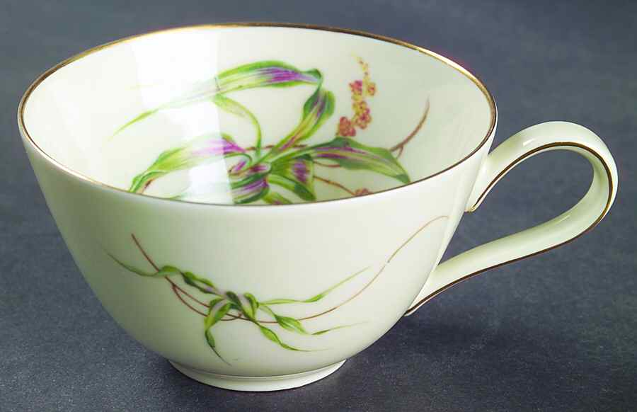 Drazene Footed Cup by Heinrich - H&C-1