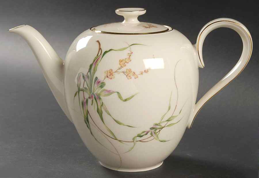 Drazene Teapot & Lid by Heinrich - H&C-1