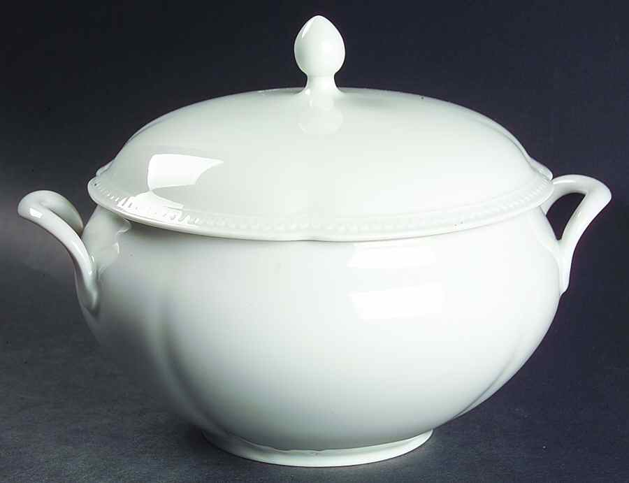 Elisabeth Round Covered Vegetable by Heinrich - H&C-1