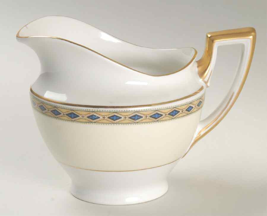 Empire (No Center Design) Creamer by Heinrich - H&C-1
