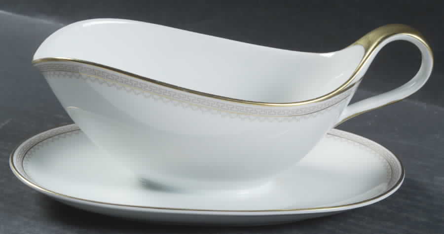 Etruscan Gravy Boat with Attached Underplate by Heinrich - H&C-1