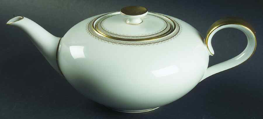 Etruscan Teapot & Lid by Heinrich - H&C-1