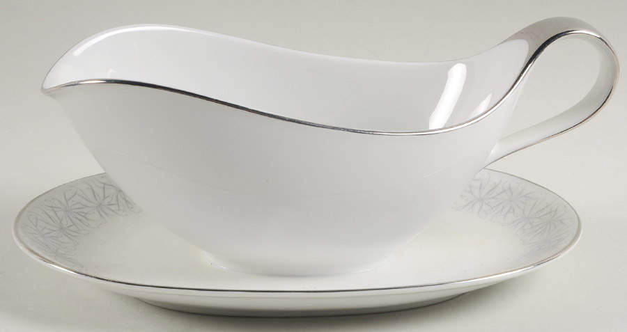 Flair Gravy Boat with Attached Underplate by Heinrich - H&C-1
