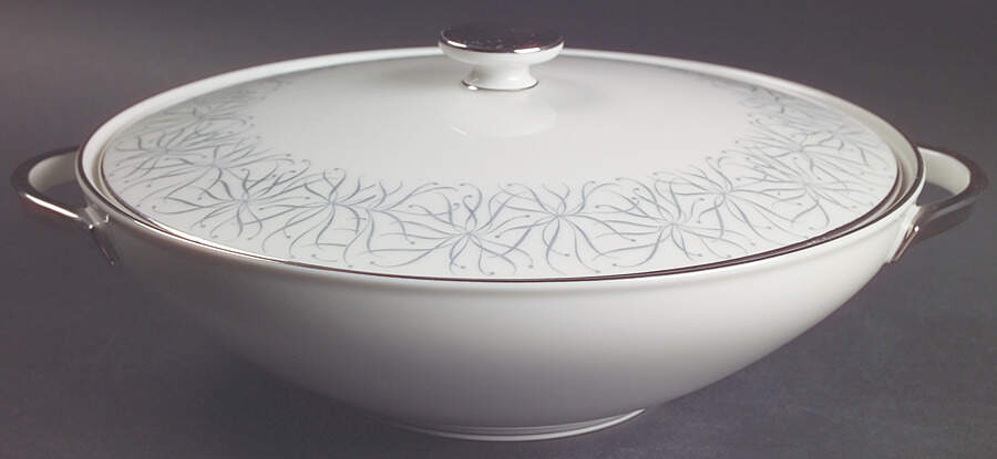 Flair Round Covered Vegetable by Heinrich - H&C-1