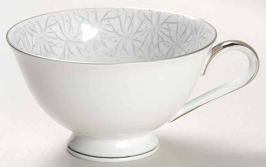 Flair Footed Cup by Heinrich - H&C-1