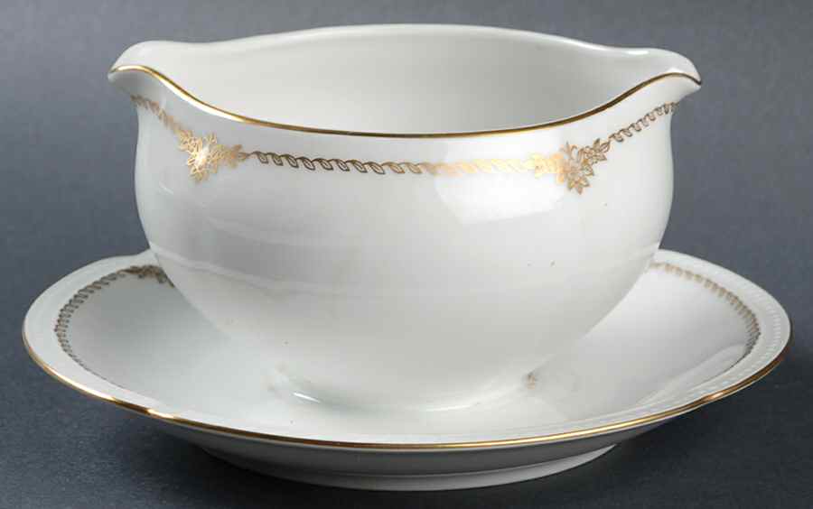 Goldreigen Gravy Boat with Attached Underplate by Heinrich - H&C-1