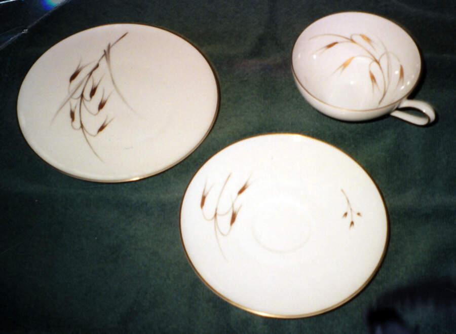Gold Oat Salad Plate by Heinrich - H&C-1