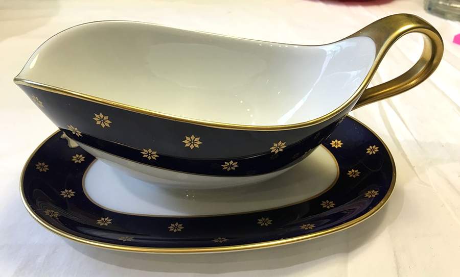 Golden Stars Gravy Boat with Attached Underplate by Heinrich - H&C-1