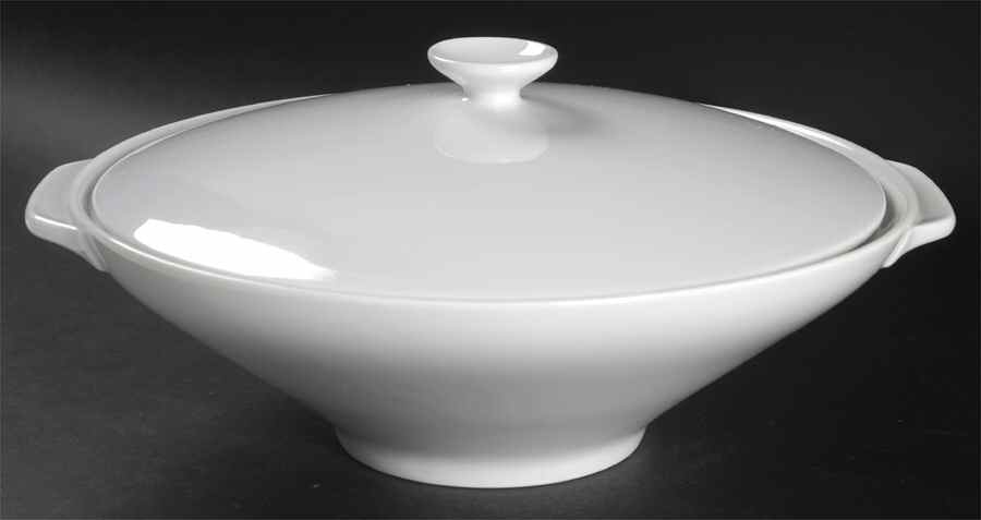 Grazie White Round Covered Vegetable by Heinrich - H&C-1