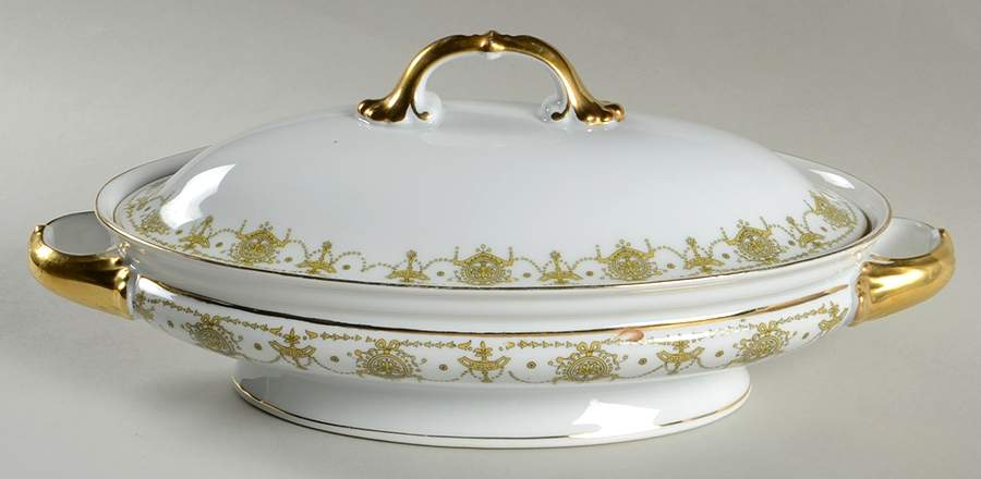 HC109 Oval Covered Vegetable by Heinrich - H&C-1