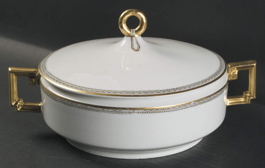 Claridge Round Covered Vegetable by Heinrich - H&C-1