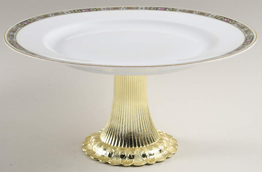 HC16 Cake Stand with 4"-5" Metal Pedestal  Hc by Heinrich - H&C-1