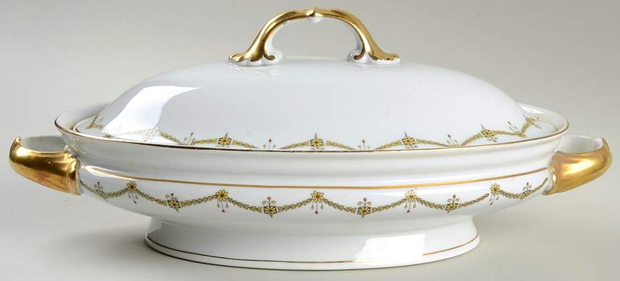HC168 Oval Covered Vegetable by Heinrich - H&C-1