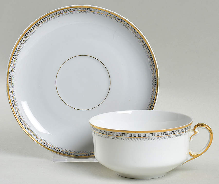 HC17 Flat Cup & Saucer Set by Heinrich - H&C-1