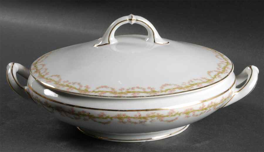 HC176 Round Covered Vegetable by Heinrich - H&C-1