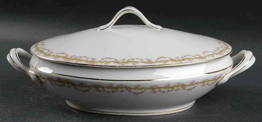 HC176 Oval Covered Vegetable by Heinrich - H&C-1
