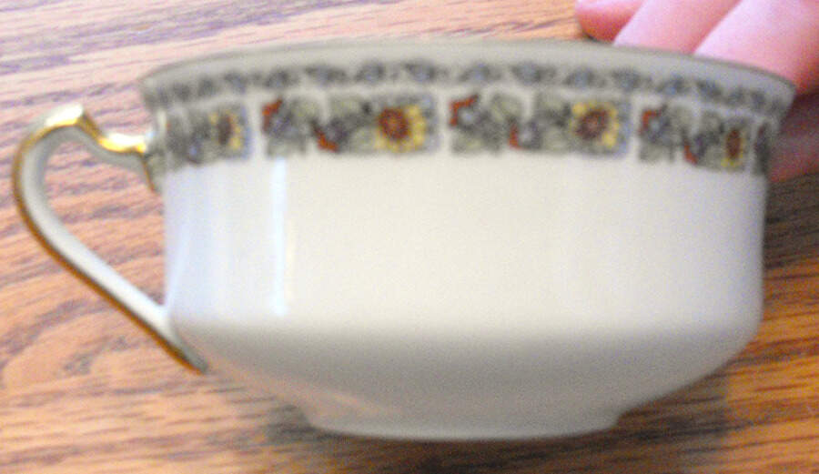 6043 Flat Cup by Heinrich - H&C-1