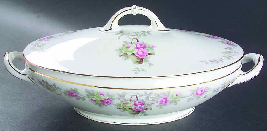 HC186 Oval Covered Vegetable by Heinrich - H&C-1