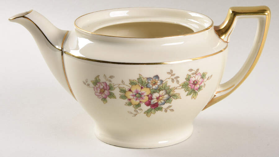 10816 Teapot No Lid by Heinrich - H&C-1
