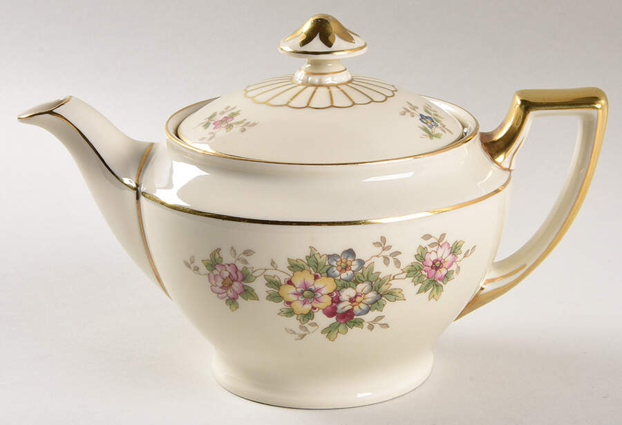 10816 Teapot & Lid by Heinrich - H&C-1