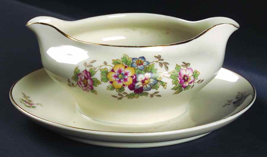 10816 Gravy Boat with Attached Underplate by Heinrich - H&C-1