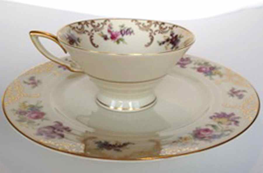 12515 Footed Cup by Heinrich - H&C-1